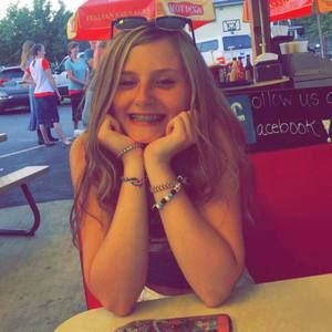 Meet your Posher, Adrienne